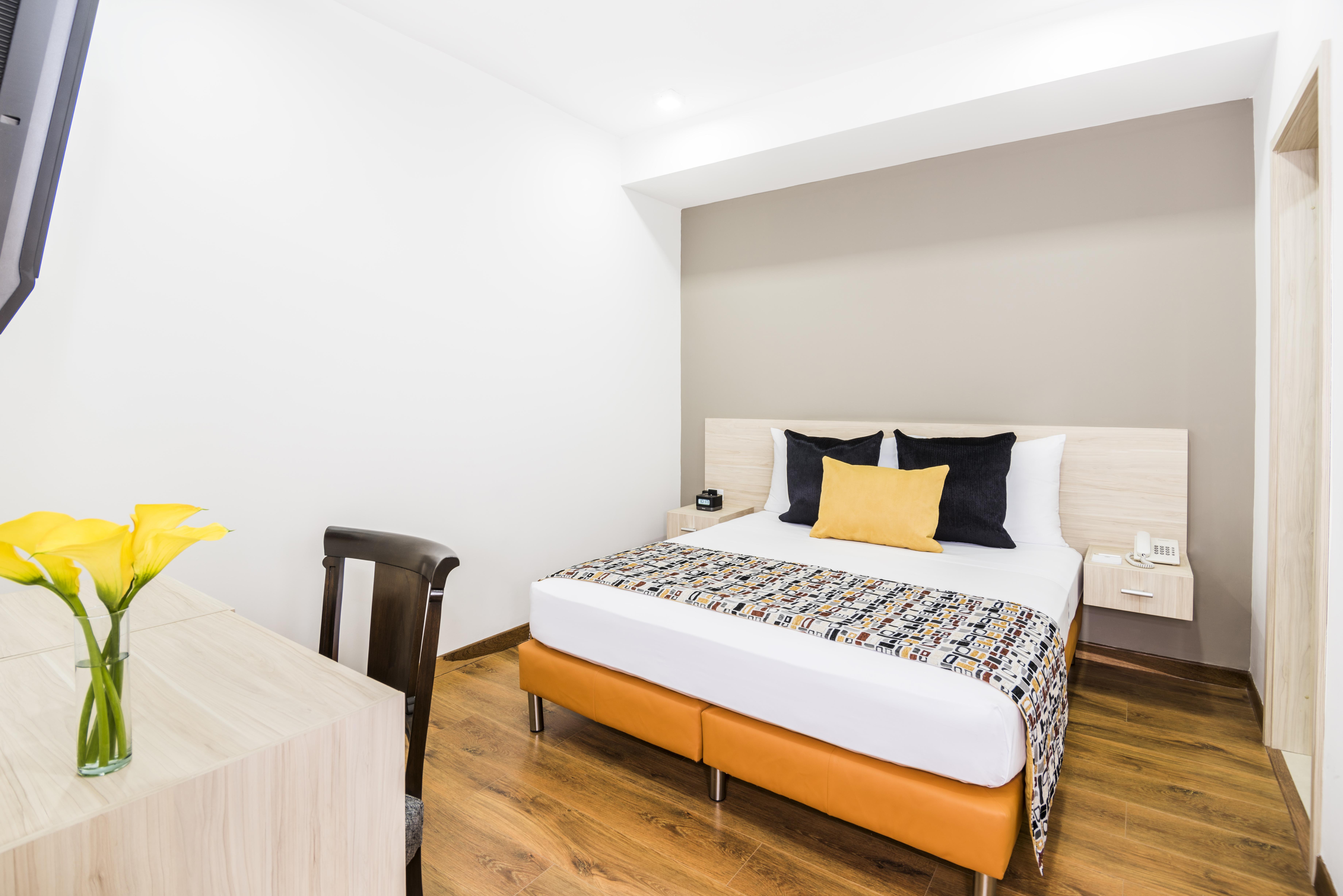 Hotel Asturias Меделин Екстериор снимка