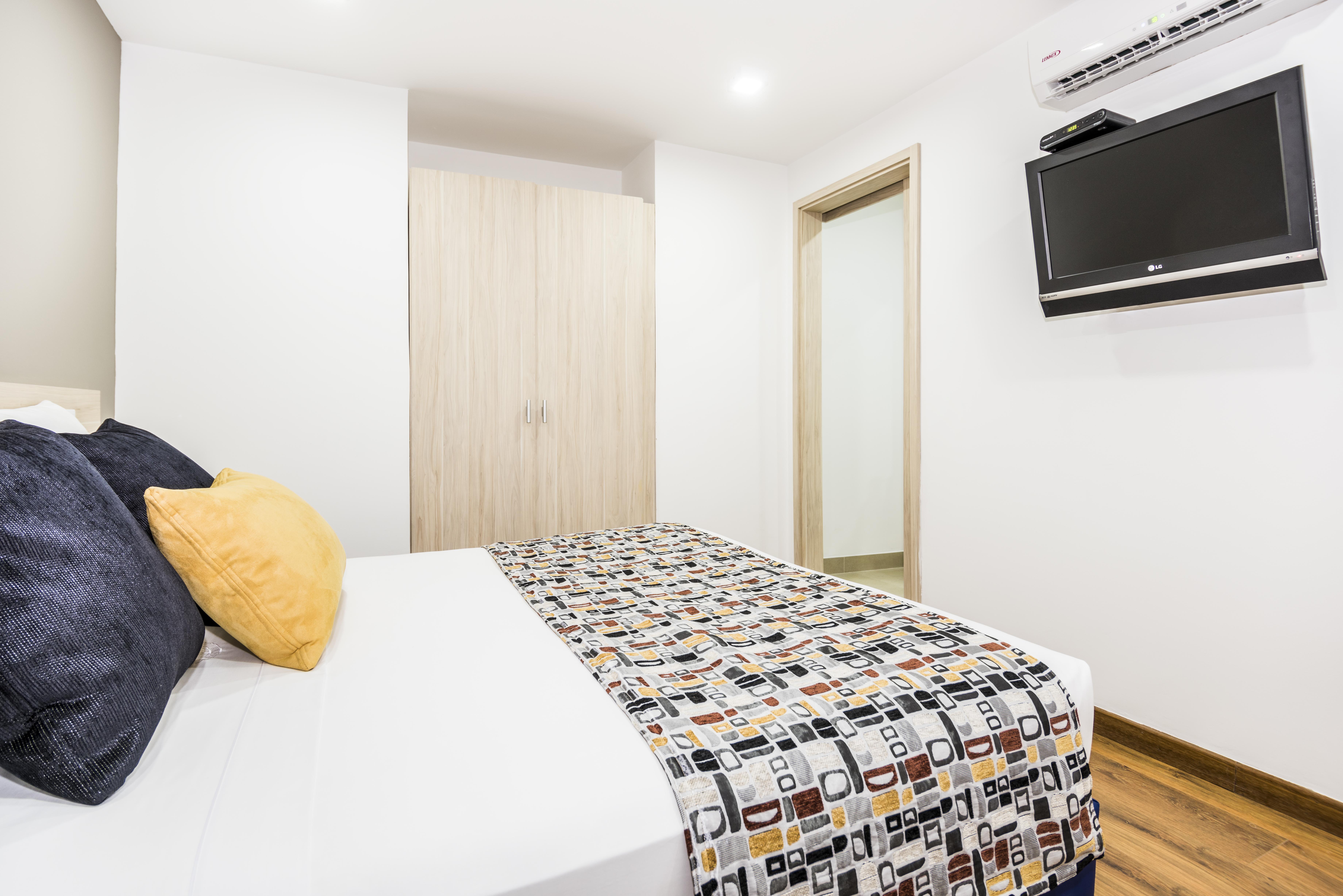 Hotel Asturias Меделин Екстериор снимка
