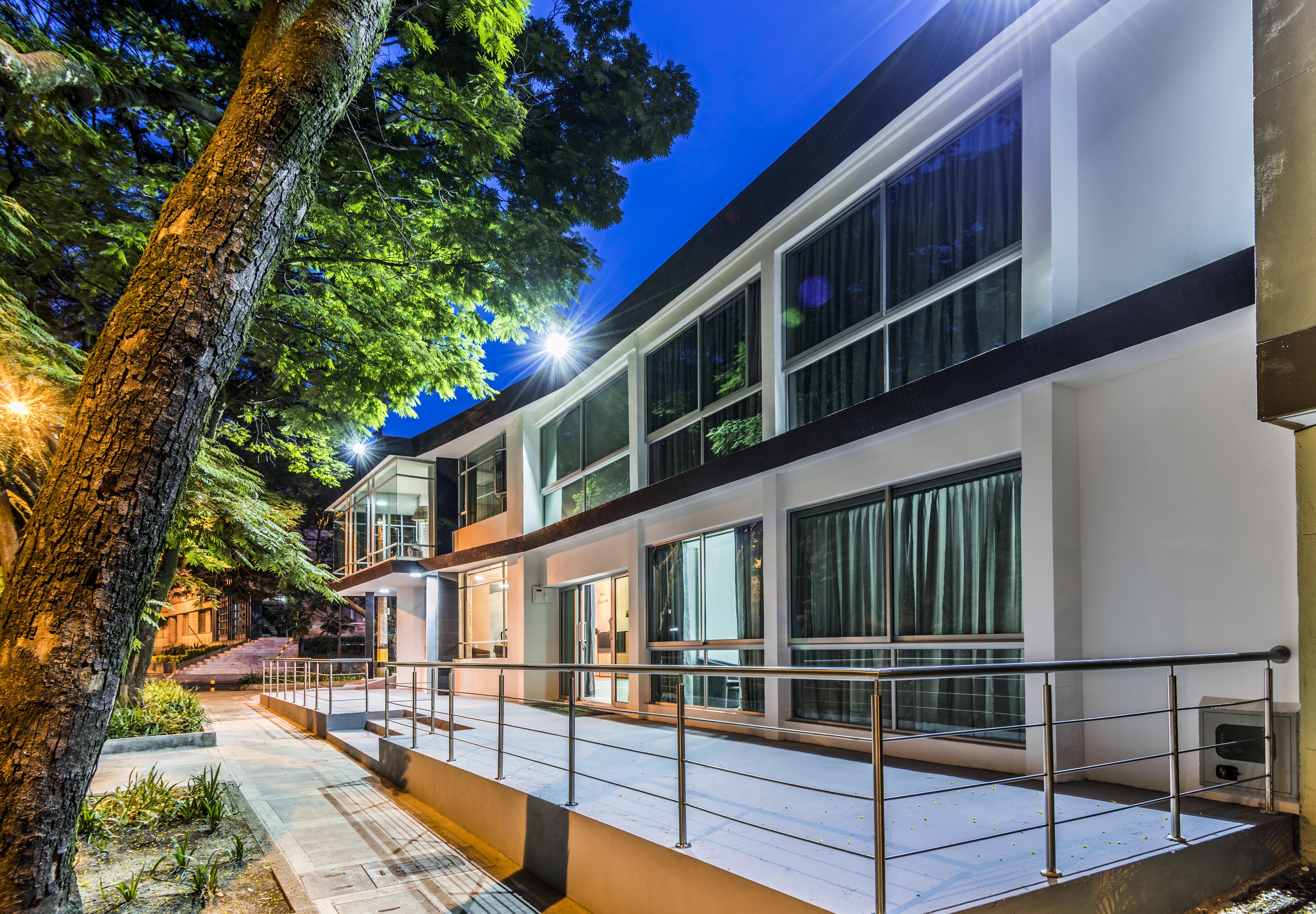 Hotel Asturias Меделин Екстериор снимка