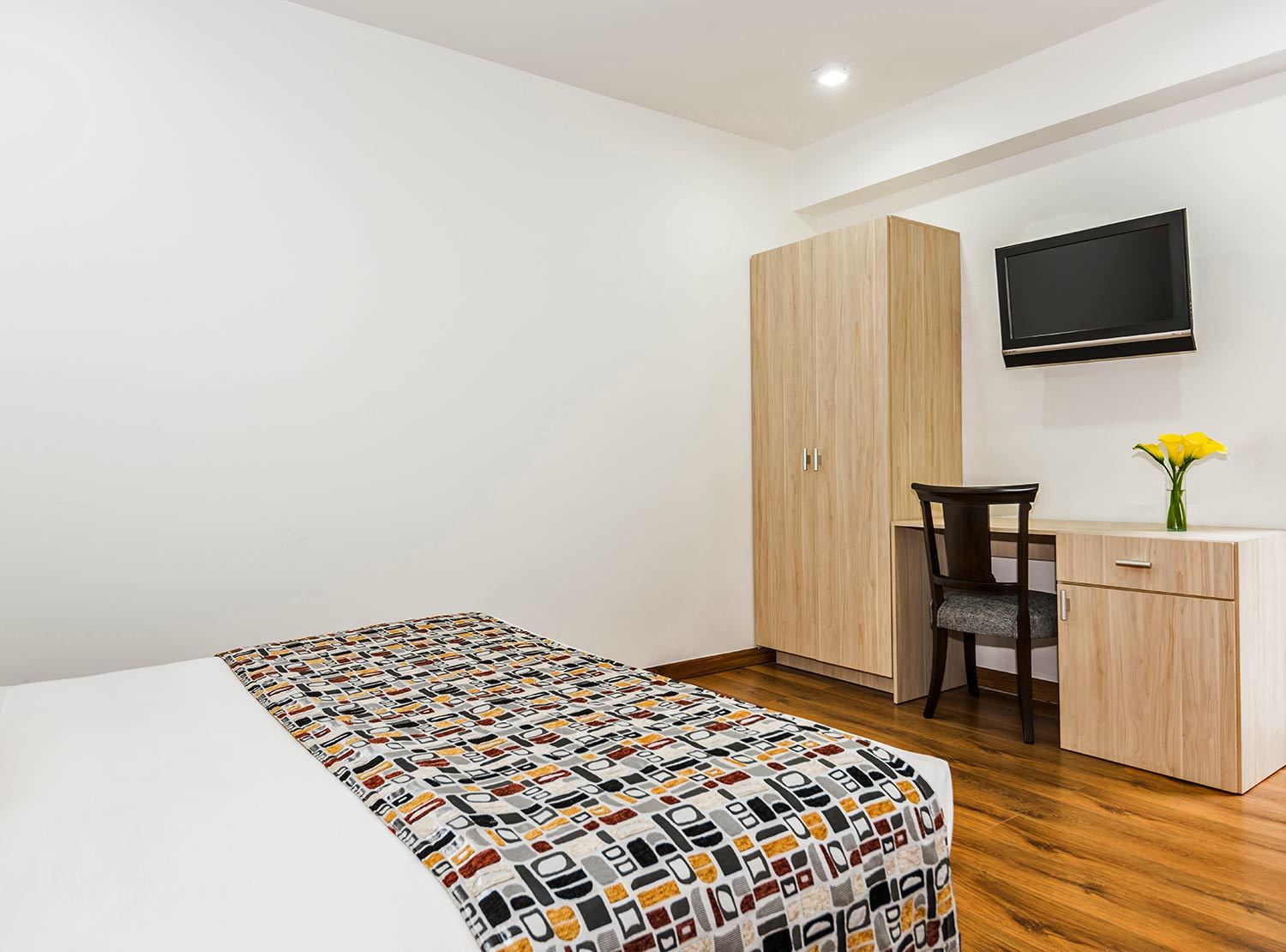 Hotel Asturias Меделин Екстериор снимка